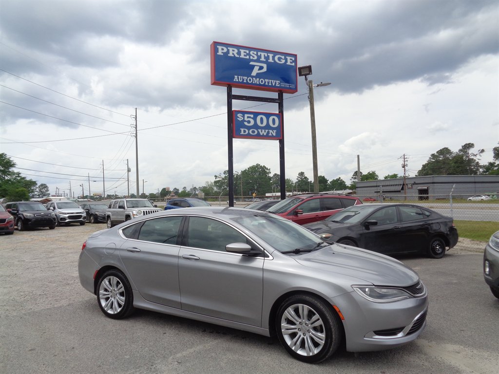 2015 Chrysler 200 Limited's photo
