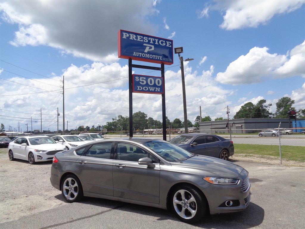 2013 Ford Fusion SE's photo