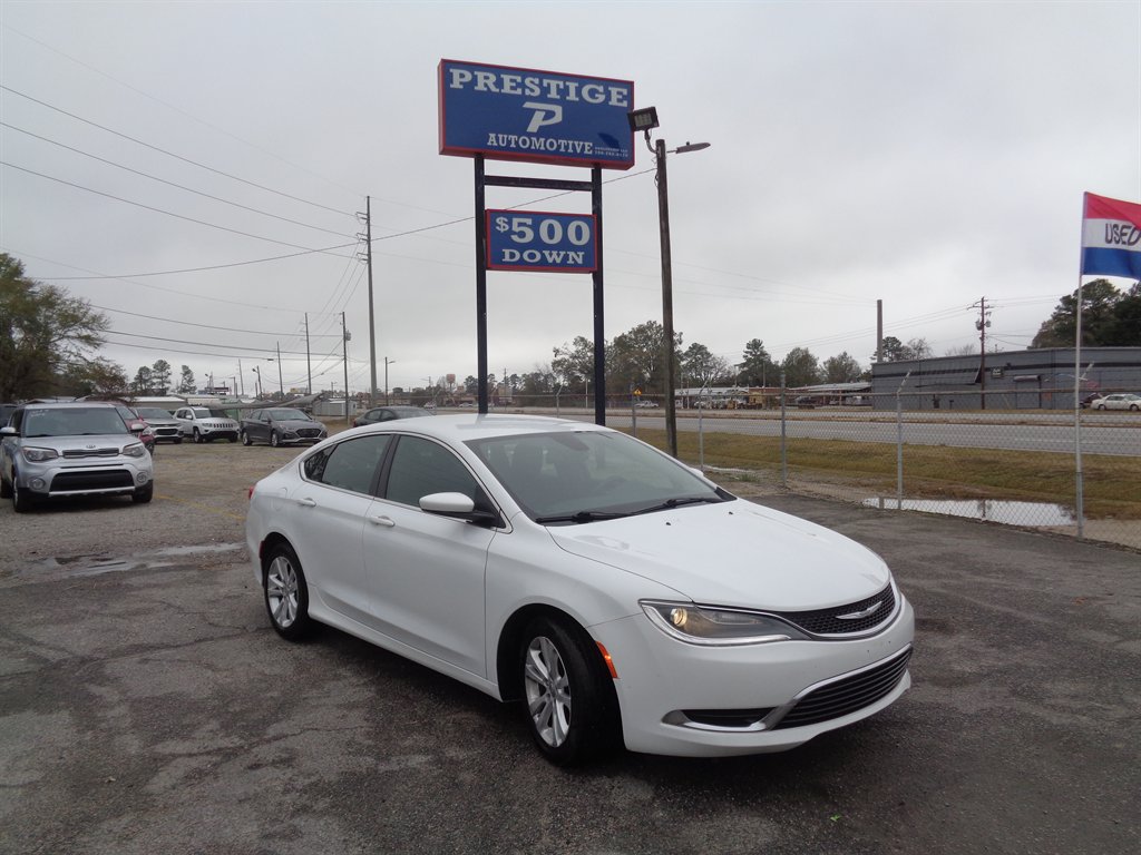 2016 Chrysler 200 Limited's photo