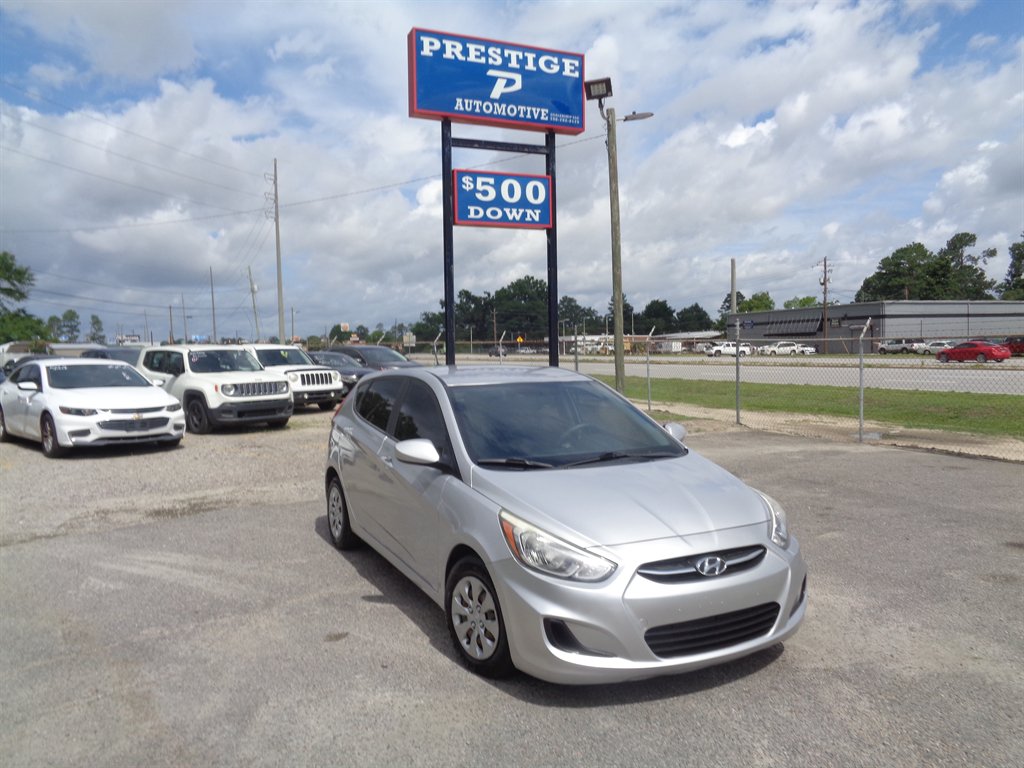 2017 Hyundai Accent SE 5-Door 6-Speed Automatic's photo