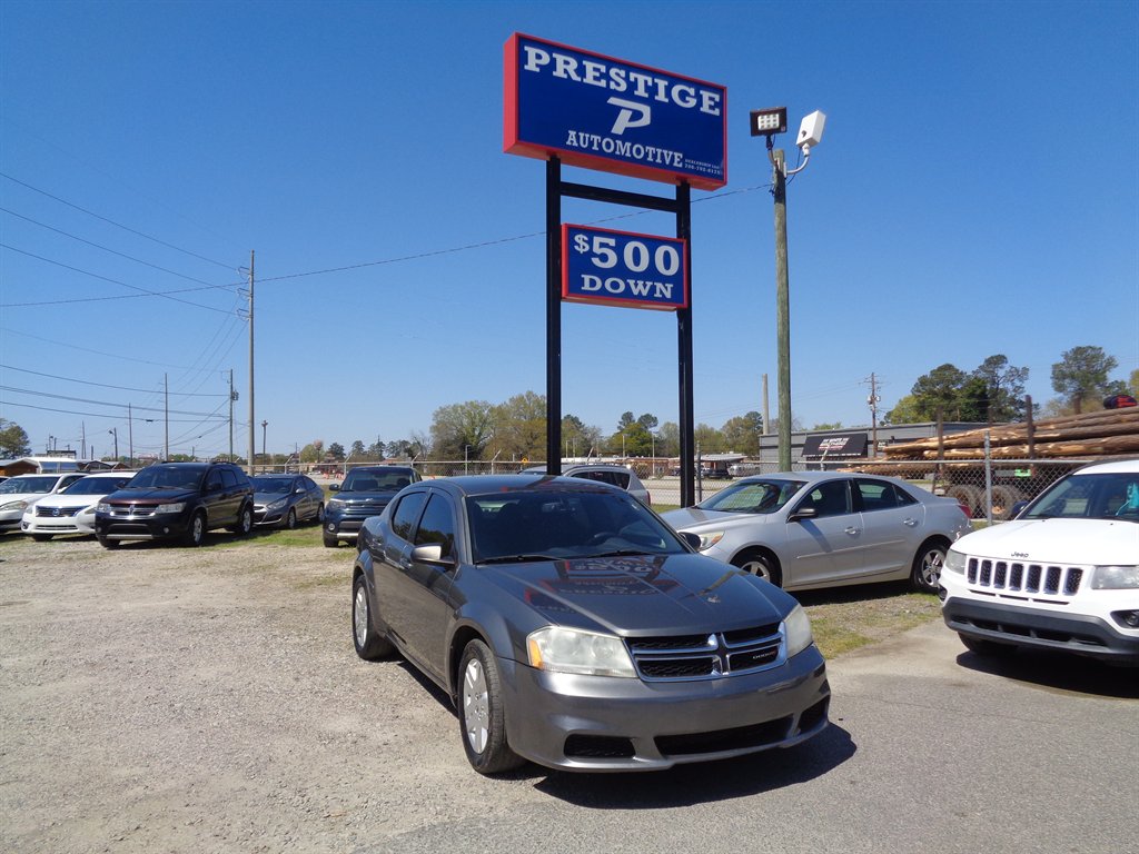 2013 Dodge Avenger SE's photo