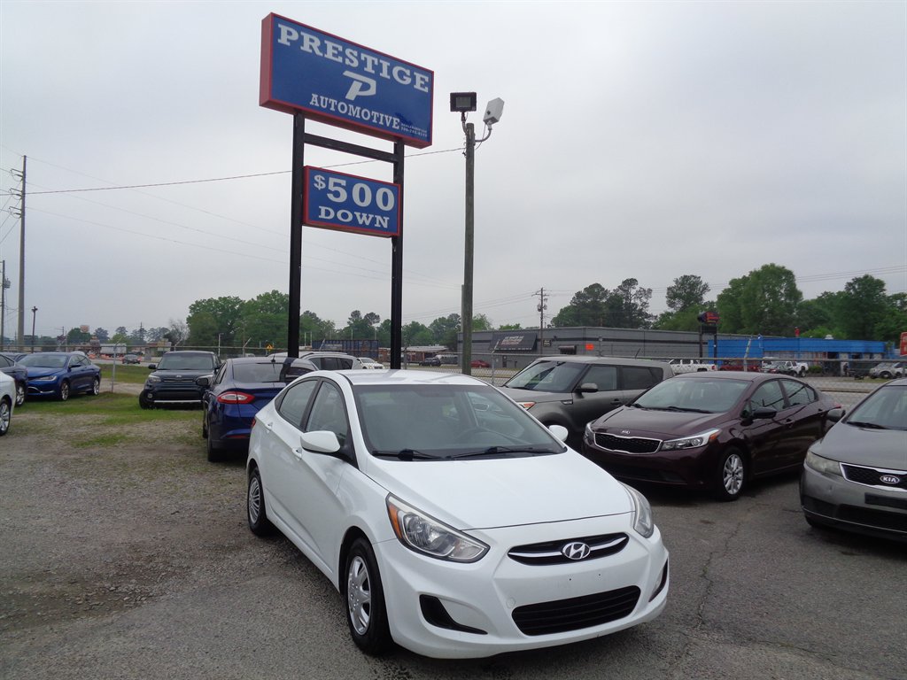 2015 Hyundai Accent GLS 4-Door 6-Speed Automatic's photo