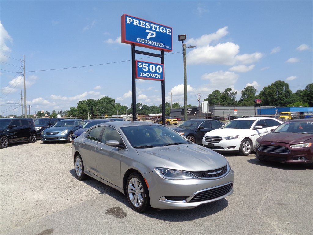 2015 Chrysler 200 Limited's photo