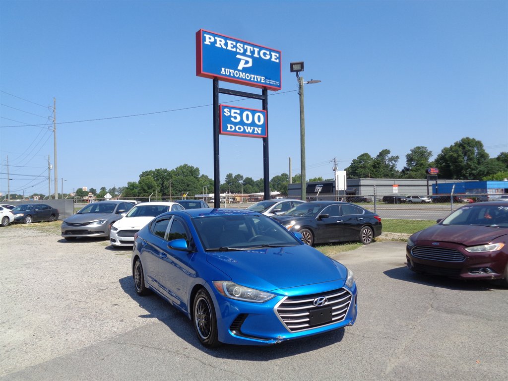 2017 Hyundai Elantra SE's photo