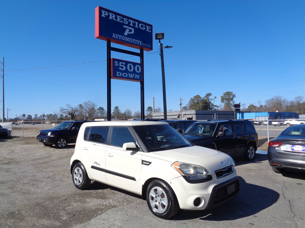 2012 Kia Soul Base's photo