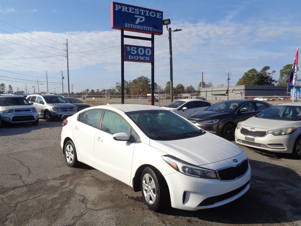2017 Kia Forte LX AT's photo