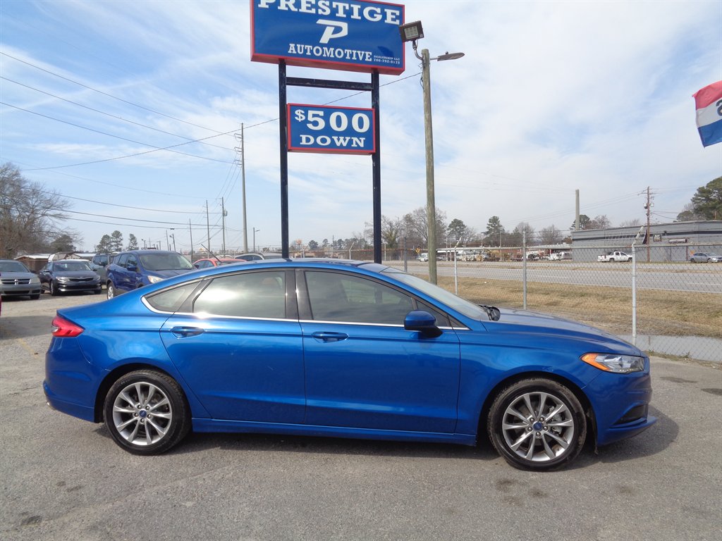 2017 Ford Fusion SE FWD's photo